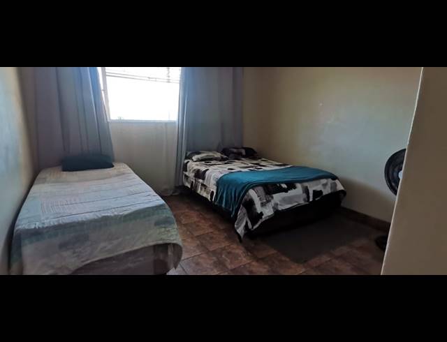 2 BEDROOM FLAT FOR SALE IN VEREENIGING CENTRAL